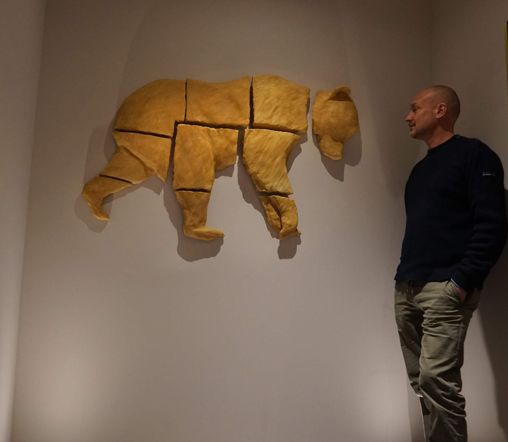 culpture ours Ors le Restaurant